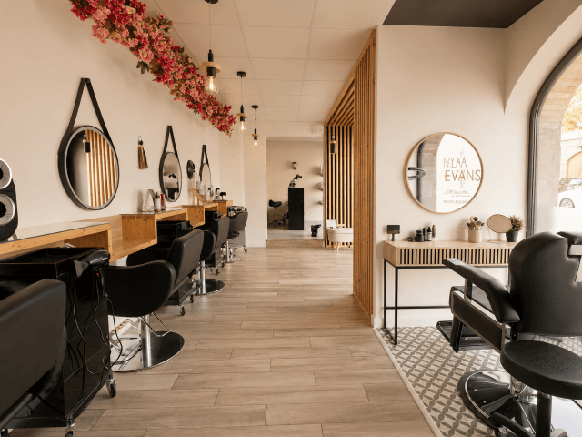 COIFFEUR_COURNON_DAUVERGNE_MYLAA_EVANS (PETIT) salon_de_coiffure_mylaa_evans_cournon_dauvergne