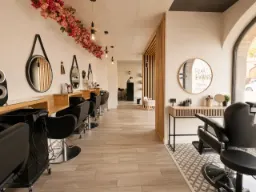 MYLAA EVANS – SALON DE COIFFURE À CLERMONT-FERRAND ET COURNON 12 MYLAAEVANS Salon Mylaa Evans de Cournon-d'Auvergne