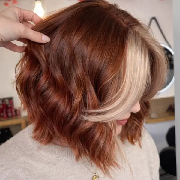 Coupe et couleur cuivrée réalisées chez Mylaa Evans